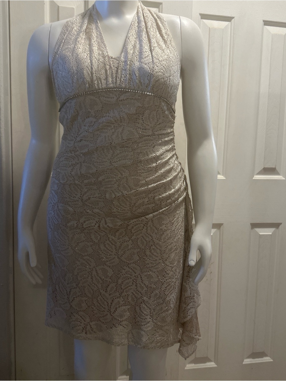 Betsy & Adam One-Shoulder Lace Cocktail Dress in Champagne